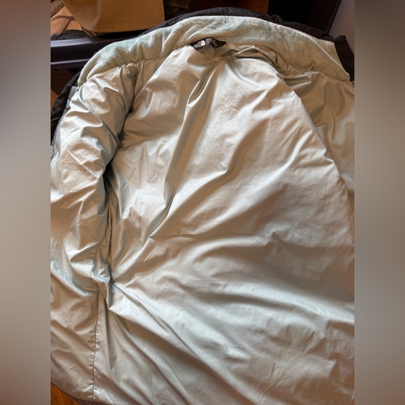 KIDS' GOTHAM 550 FILL POWER DOWN PARKA IN BLUE FROST IRIDESCENT GIRLS XS - Picture 3 of 9